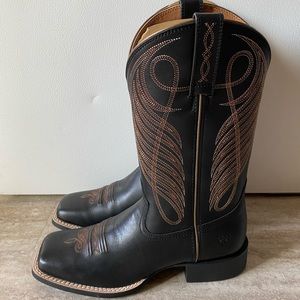Women’s Ariat boots